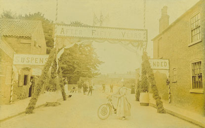 Early Postcard (1904)